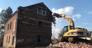 Демонтаж кирпичного дома Людиново, цена от 2932 руб.